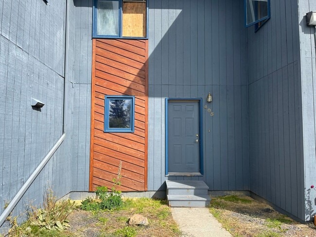 2 bedroom condo w/washer & dryer - 2 bedroom condo w/washer & dryer
