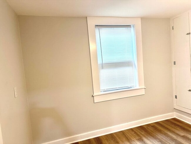 Photo - 405 Elliott Ave Unit B