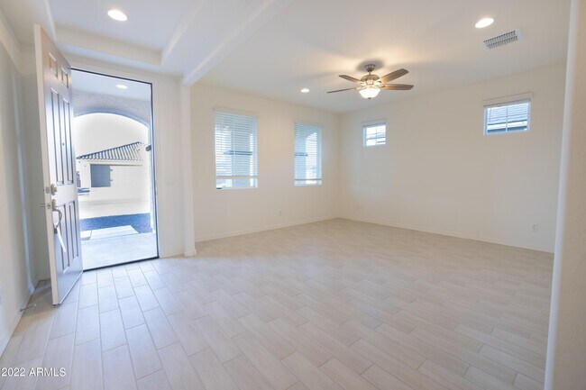 Photo - 8437 W Medlock Dr