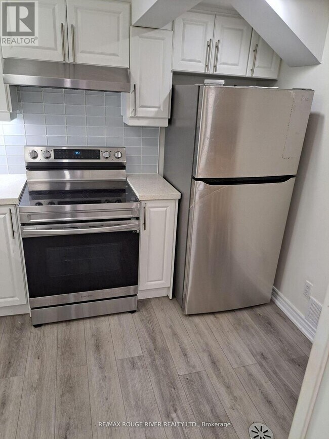 Photo - 848 Danforth Rd