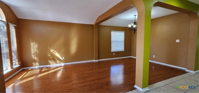 Photo - 4509 Twin Oaks Cir