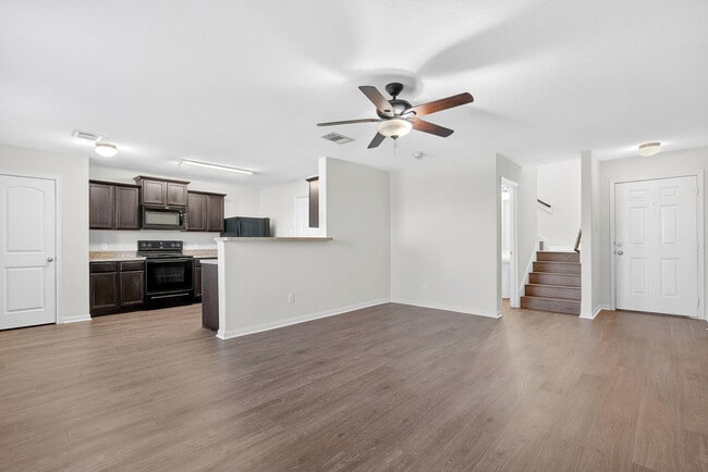 Photo - 308 Yearwood Ln