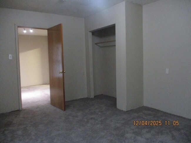 Building Photo - JF-PL1 Unit #2