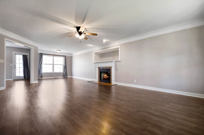 Photo - Pet Friendly Three Bedroom with Bonus!