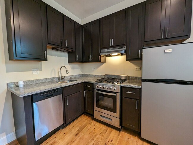 Photo - 4737 N Hermitage Ave Unidad 210