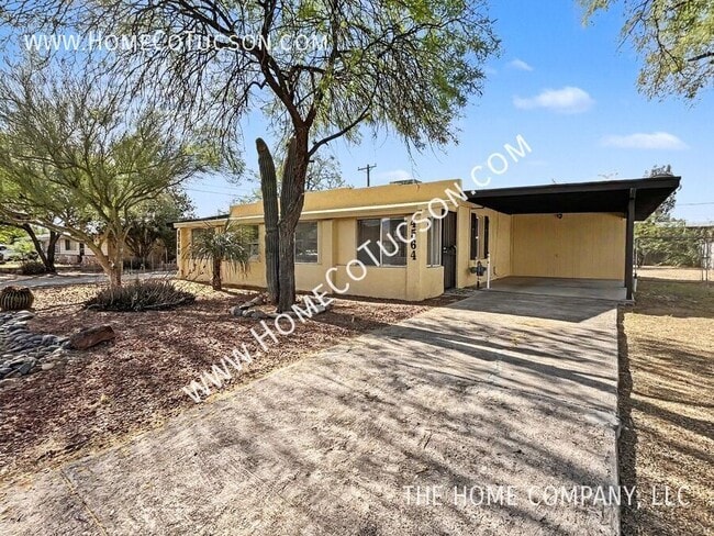 Photo - 4564 E Seneca St