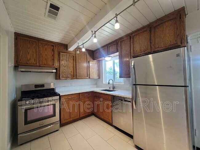 Photo - 6039 35th Ave