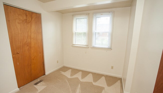 Photo - 547 Layman Ave Unit Apt. 1