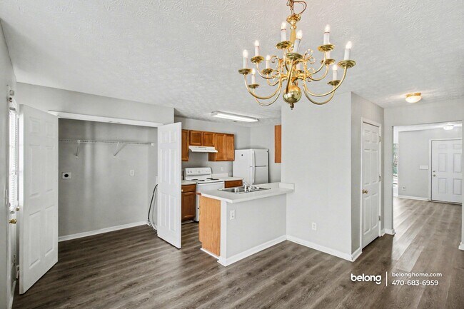 Photo - 5876 Strathmoor Manor Cir Unidad 1