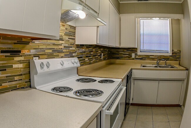 Photo - 2054 Garland Ave