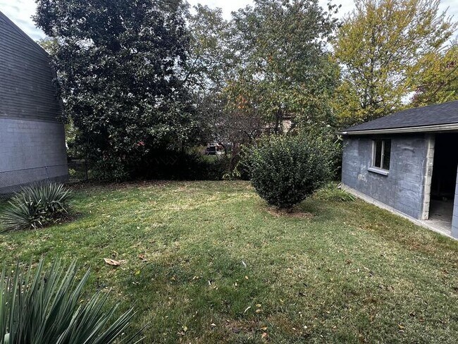 Photo - 7908 Pickwick Ln