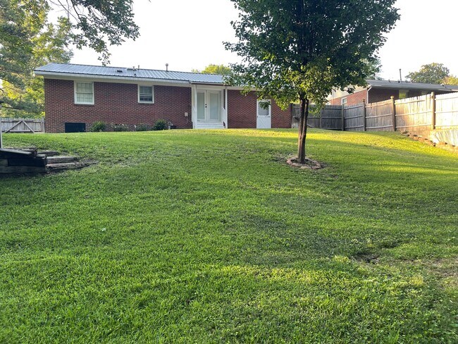 Backyard - 6041 Elstree Pl