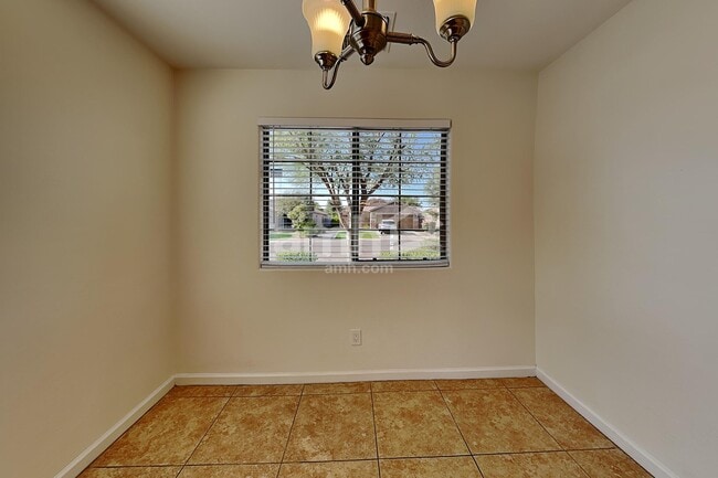 Photo - 1417 W Belmont Red Trail
