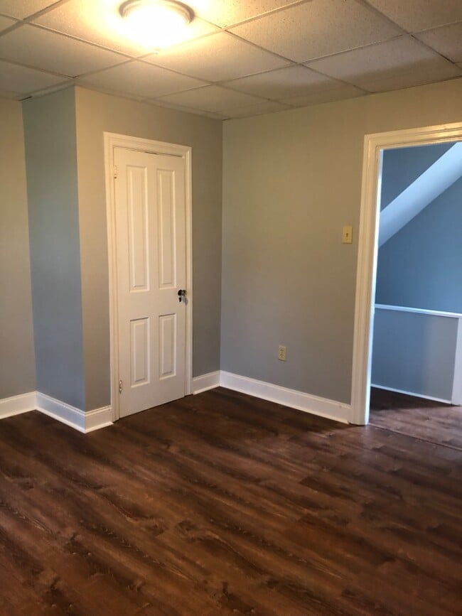 Photo - 54 E Main St