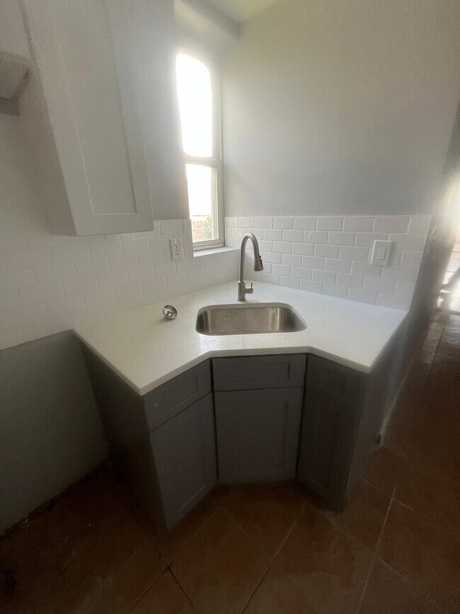 Unit 6 - 45 Jones St Unit 2