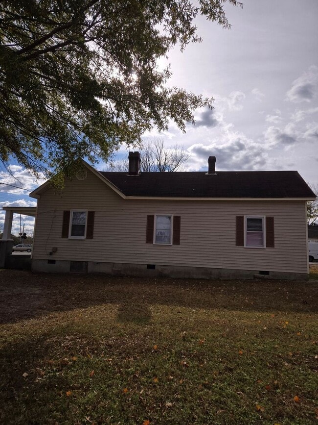 1401 Old Norlina Rd