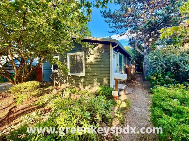 Building Photo - 5434 SE 20th Ave