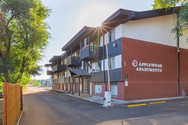 Photo - Applewood Apartments