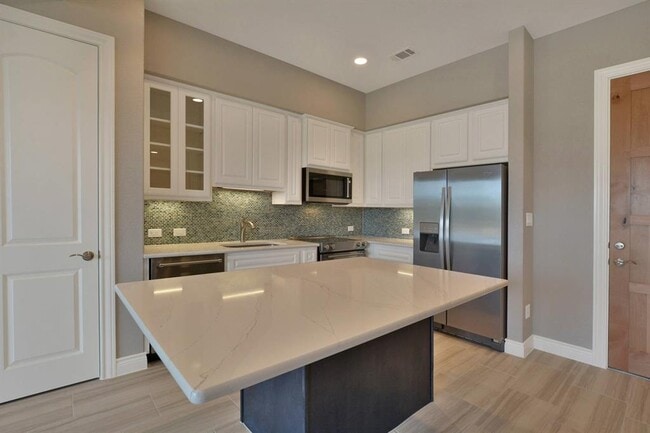 Photo - 106 Bella Toscana Ave Unidad 3208