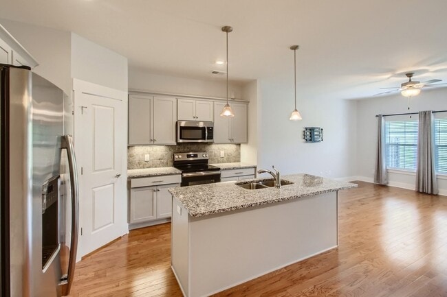 Photo - 3007 Blueberry Ln