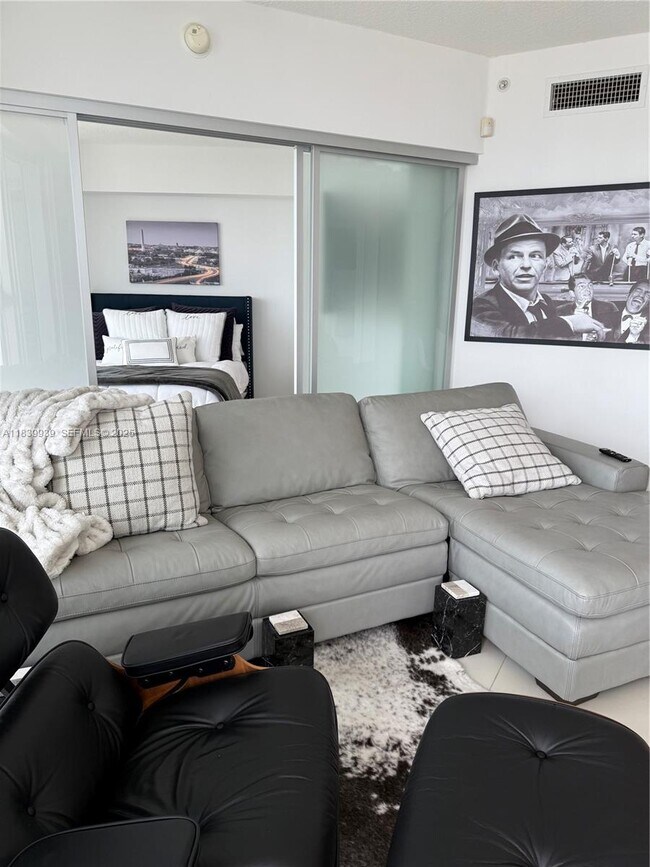 Photo - 1750 N Bayshore Dr Unidad 5114