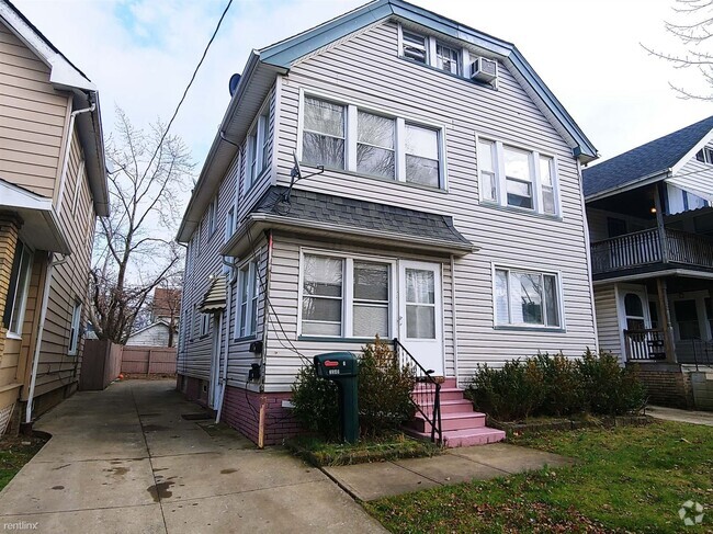 Building Photo - Studio, 1 bath Triplex - 3549 West 129th S... Rental