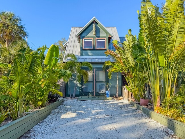 Building Photo - 5113 31st Ave S