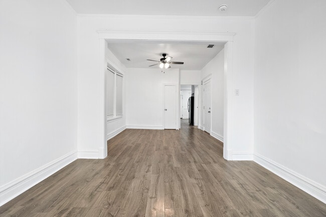 Photo - 1532 N Harding Ave Unit 2