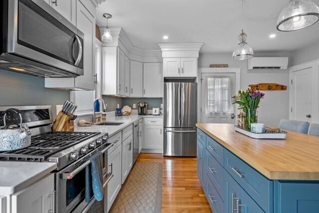 Photo - 37 School St