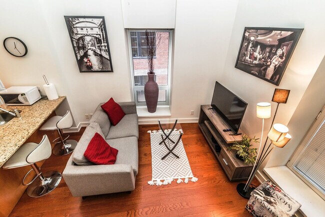 Photo - 1061 Rue St-Alexandre Unit SI ID1261758P