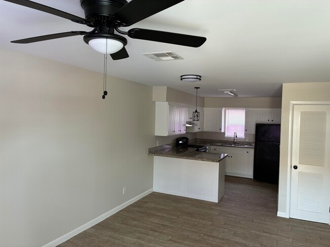 Photo - 3001 E Price St Unit 9