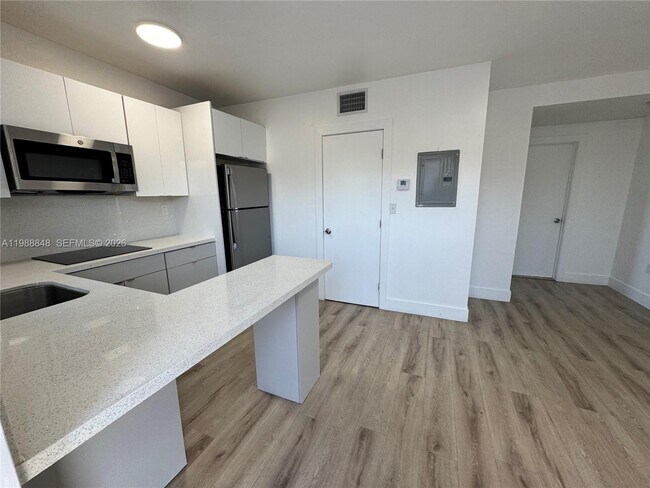 Photo - 1971 NW 2nd Ct Unidad 8