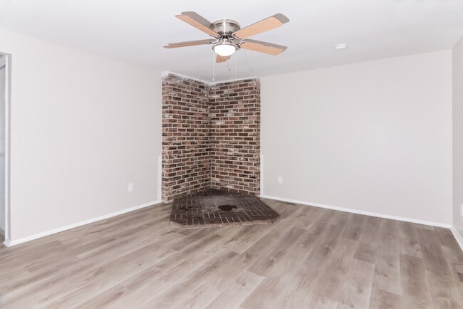 Photo - 6701 Gilette Dr