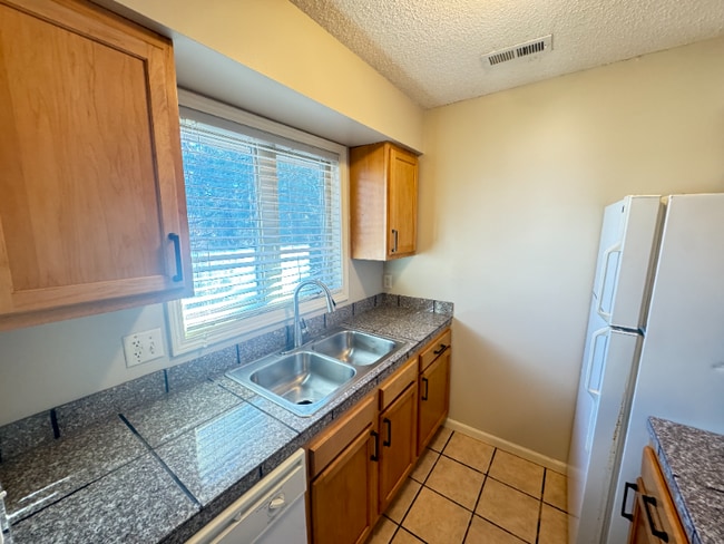 Photo - 1531 D St Unidad 9