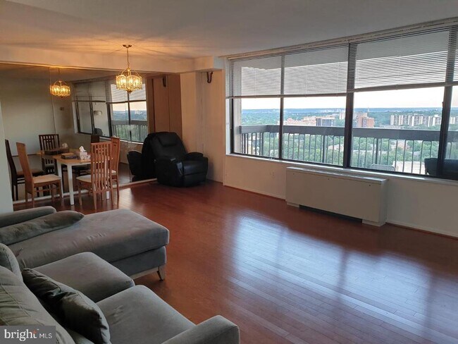 Photo - 3705 S George Mason Dr Unit 2314S