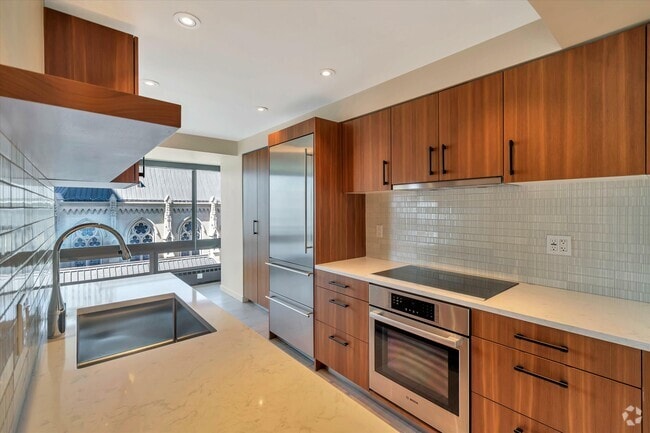 Building Photo - 1177 California St Unit 1001 Rental
