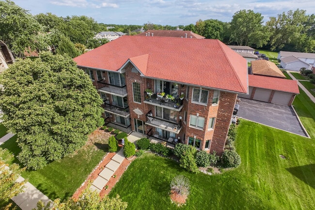 1204 Chalet Rd