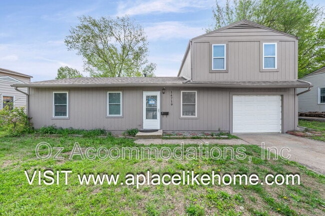 Photo - 14719 Bellaire Ave