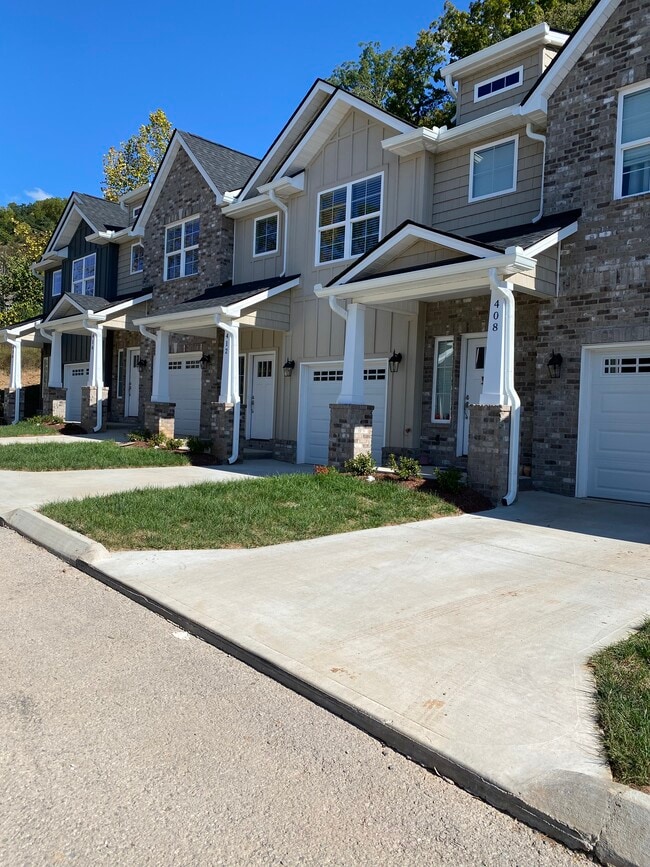 2 Bedroom Townhomes - Beaver Ridge Townhomes
