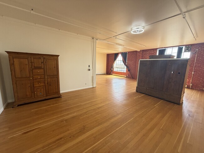 Photo - 1018 4th Ave