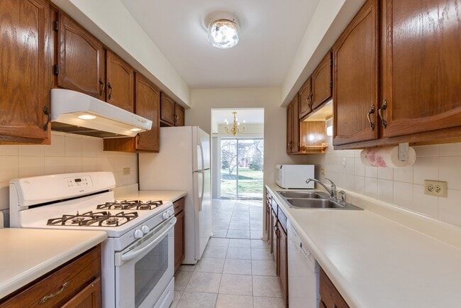 Photo - 260 E Fabish Dr