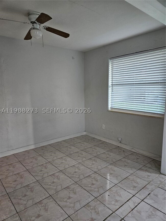 Photo - 1437 NE 110th St Unit 4