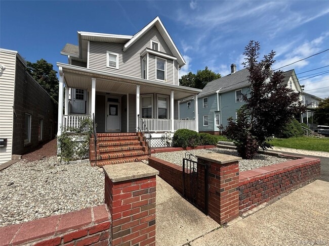 60 Catherine St Unit 1
