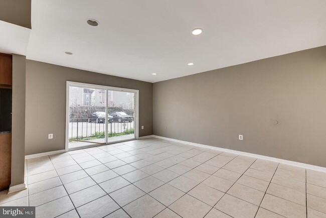 5007 D St SE Unit 101