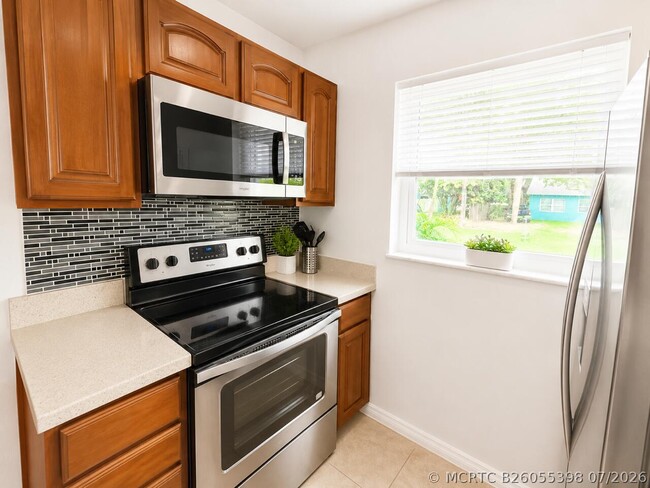 2132 NE Pelican Terrace