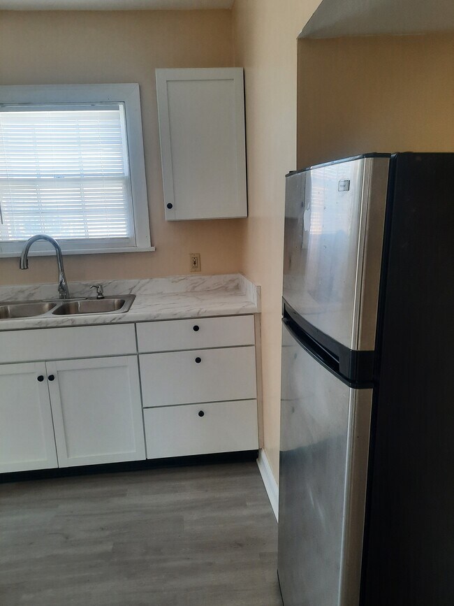 Photo - 226 E 5th Ave Unit 226 E 5th Apt #1