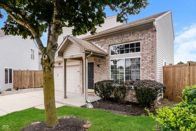 Photo - 2525 Grand Fir Dr
