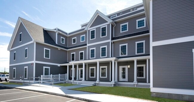 Building Photo - 50 Country Way Unit C204