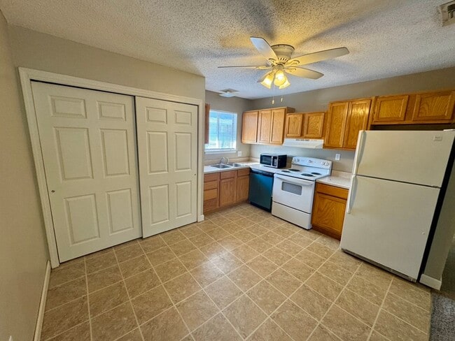 Building Photo - 201 E College Blvd Unit 51