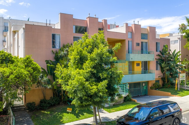 Primary Photo - Cherokee Courtyard Apartments